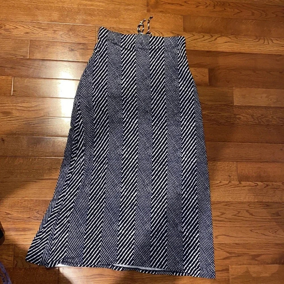 Michael Kors Geo print Maxi  Skirt Sz S - Picture 4 of 12
